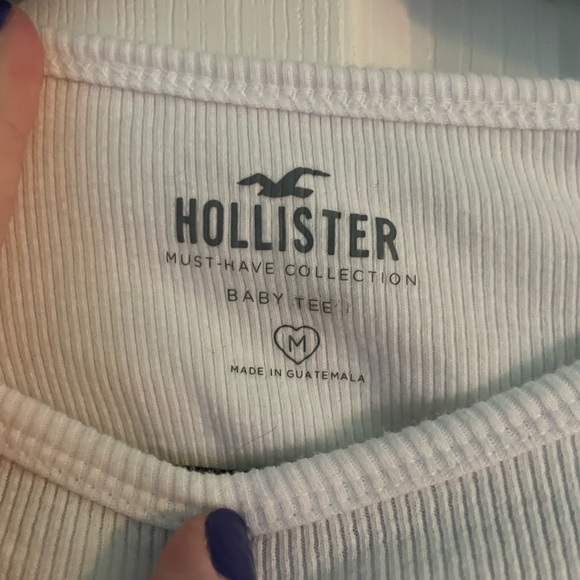 Womens (M) Hollister baby tee with ruffle trim and butterfly detail - Picture 2 of 2